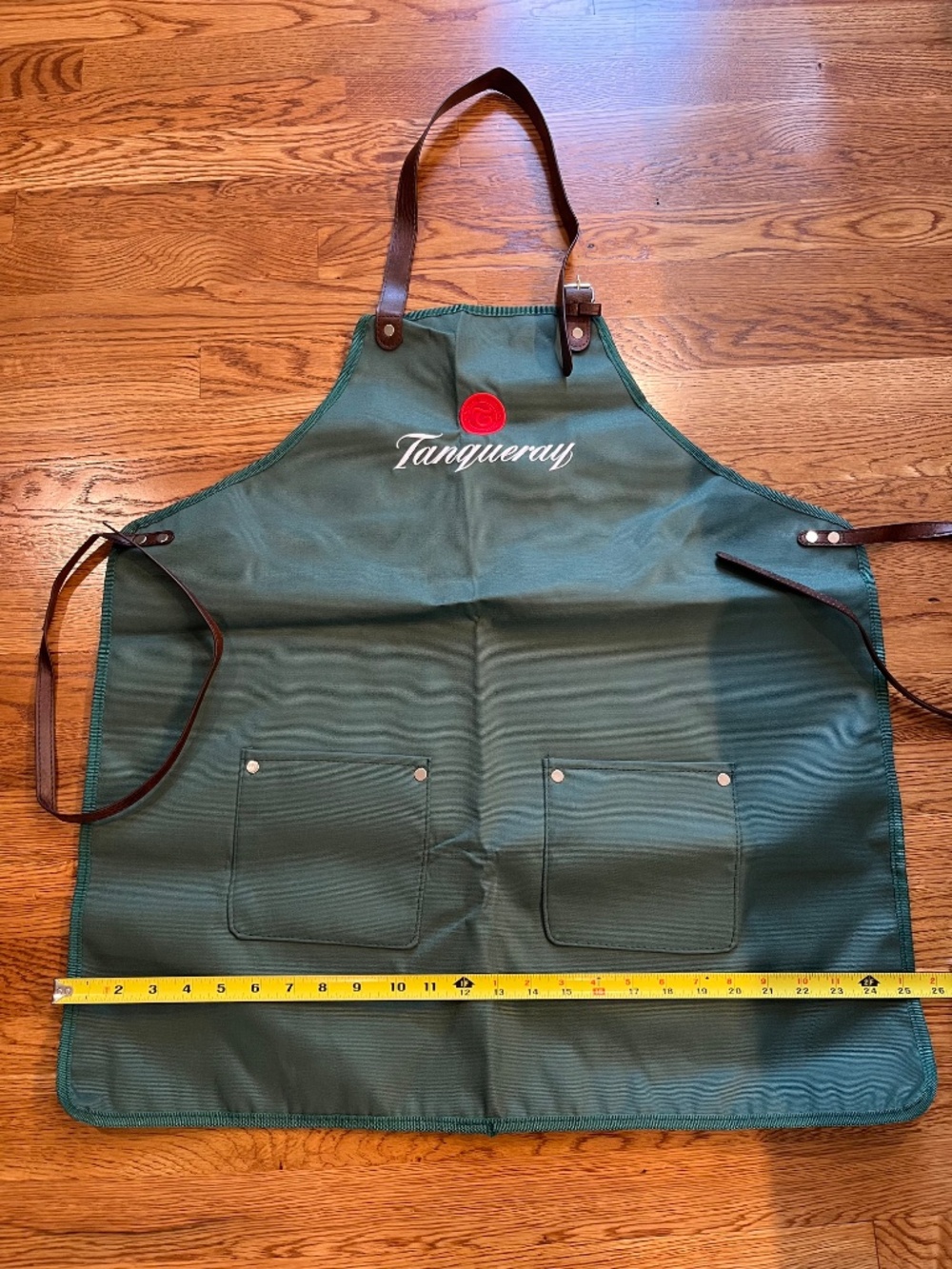 Tanqueray Apron - Picture 3 of 3